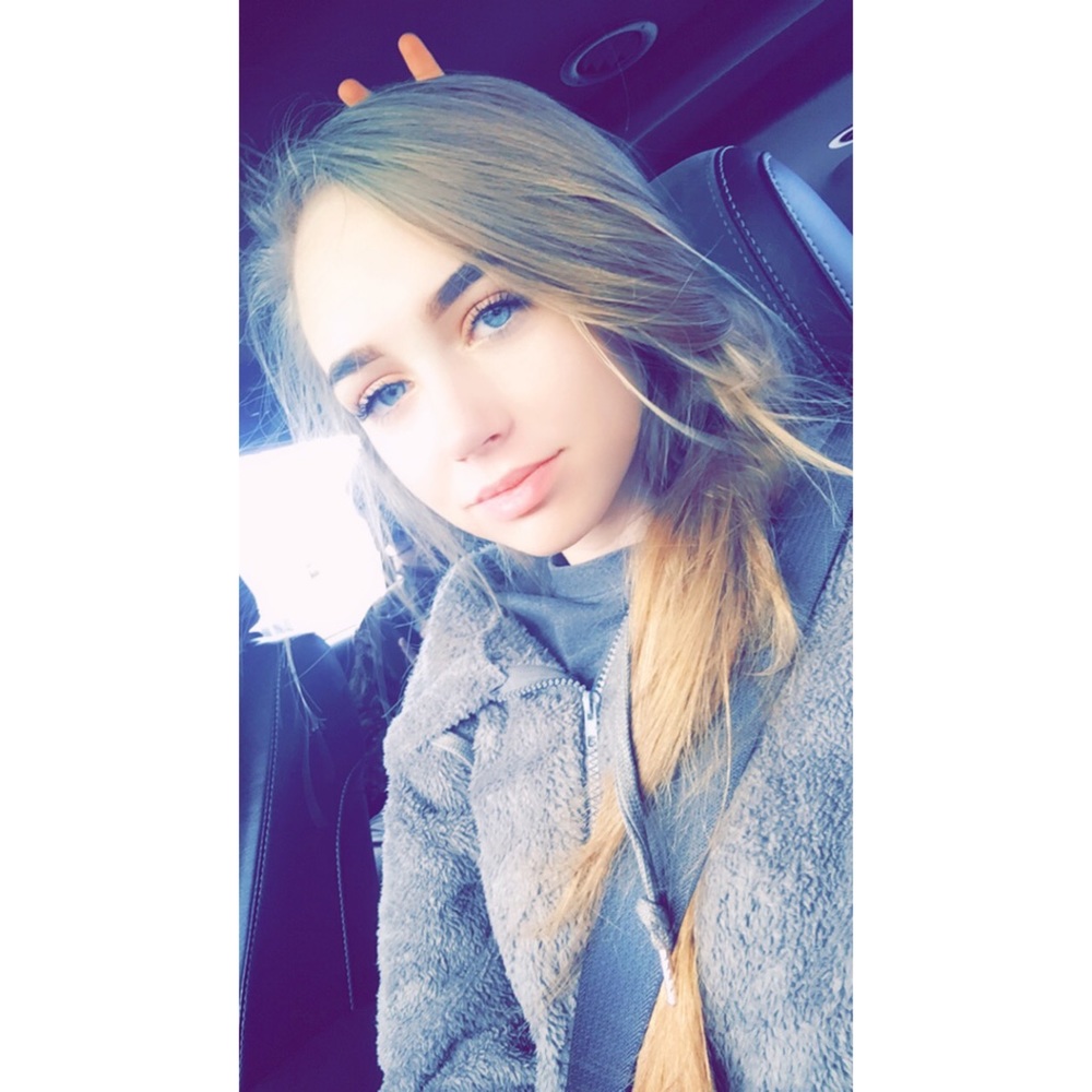 Meet your Posher, Maegan